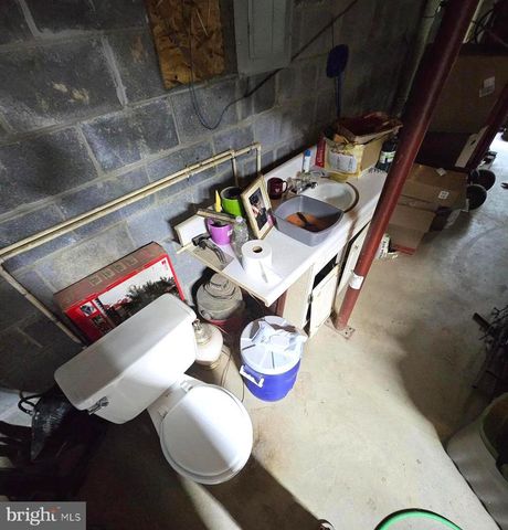 184 WINTER ROAD, Paw Paw, WV 25434