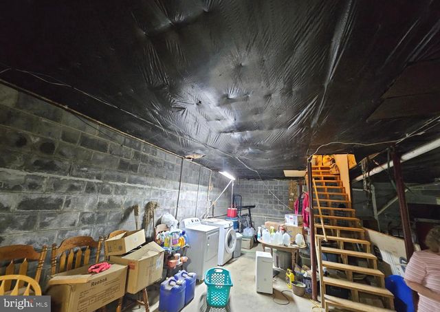 184 WINTER ROAD, Paw Paw, WV 25434