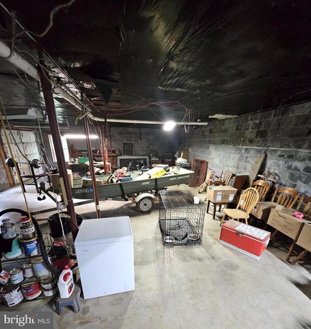 184 WINTER ROAD, Paw Paw, WV 25434