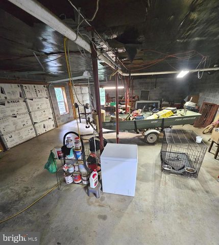 184 WINTER ROAD, Paw Paw, WV 25434
