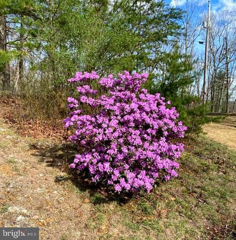 184 WINTER ROAD, Paw Paw, WV 25434