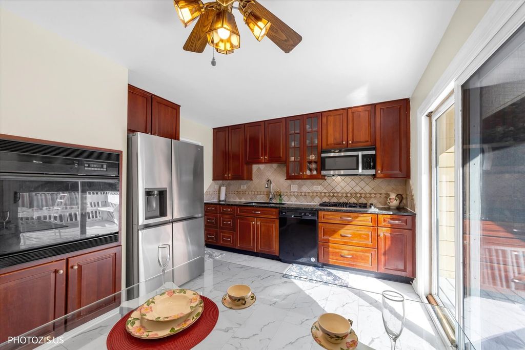 115 W King George Court, Palatine, IL 60067 — photo 5