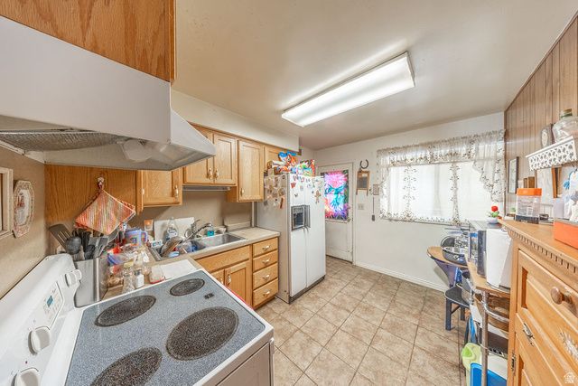 148 W WICKER LN, Bountiful, UT 84010