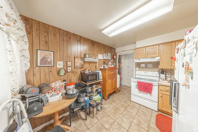 148 W WICKER LN, Bountiful, UT 84010