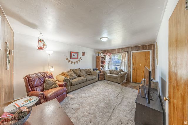 148 W WICKER LN, Bountiful, UT 84010