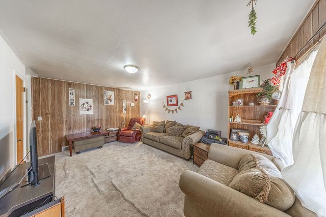 148 W WICKER LN, Bountiful, UT 84010