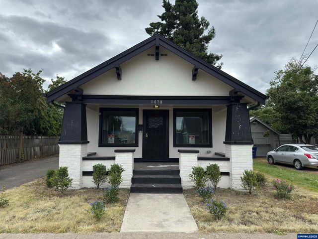 1078 Young St, Woodburn, OR 97071