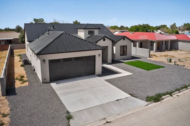 1701 Nancy Lopez Boulevard, Rio Communities, NM 87002