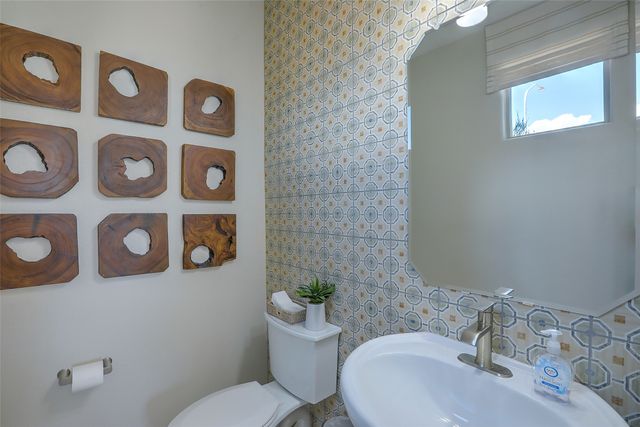 4628 Rail Runner Road, Santa Fe, NM 87507
