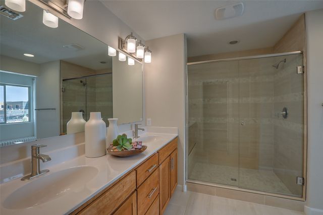 4628 Rail Runner Road, Santa Fe, NM 87507