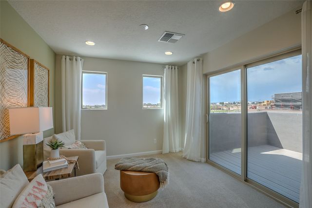 4628 Rail Runner Road, Santa Fe, NM 87507