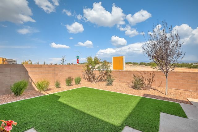 4628 Rail Runner Road, Santa Fe, NM 87507
