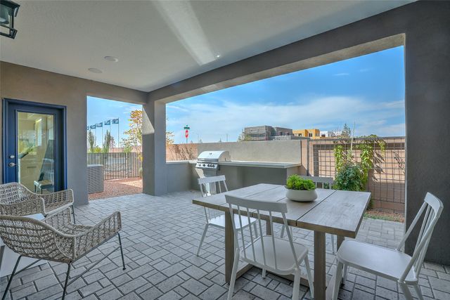 4628 Rail Runner Road, Santa Fe, NM 87507