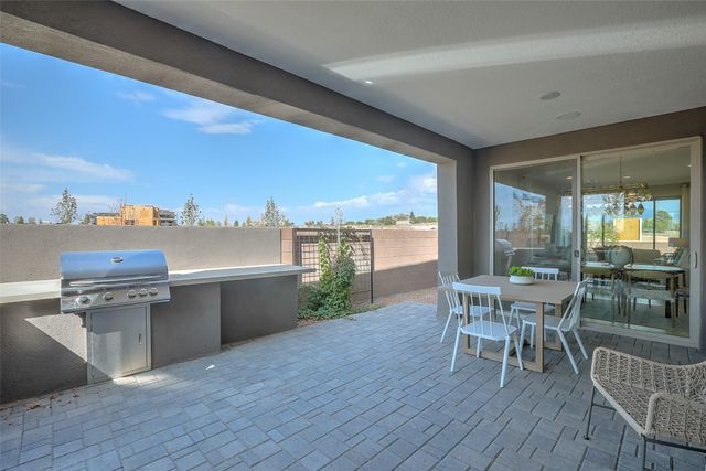 4628 Rail Runner Road, Santa Fe, NM 87507