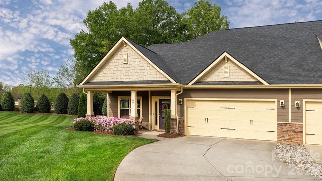 108 Damsire Court, Mooresville, NC 28115