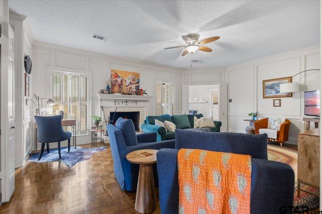 5911 Foxcroft RD, Tyler, TX 75703