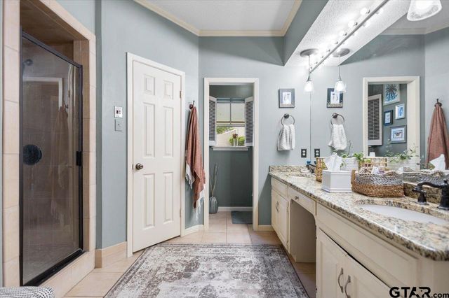 5911 Foxcroft RD, Tyler, TX 75703