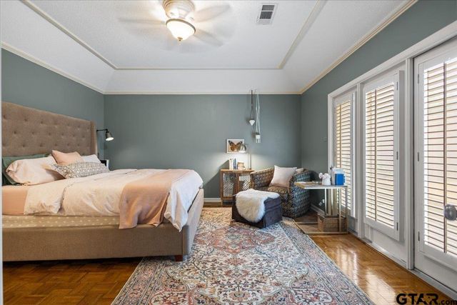 5911 Foxcroft RD, Tyler, TX 75703