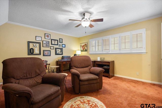 5911 Foxcroft RD, Tyler, TX 75703
