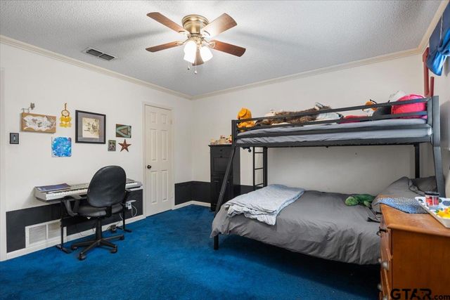 5911 Foxcroft RD, Tyler, TX 75703