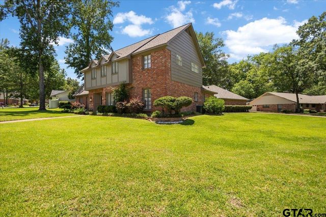 5911 Foxcroft RD, Tyler, TX 75703