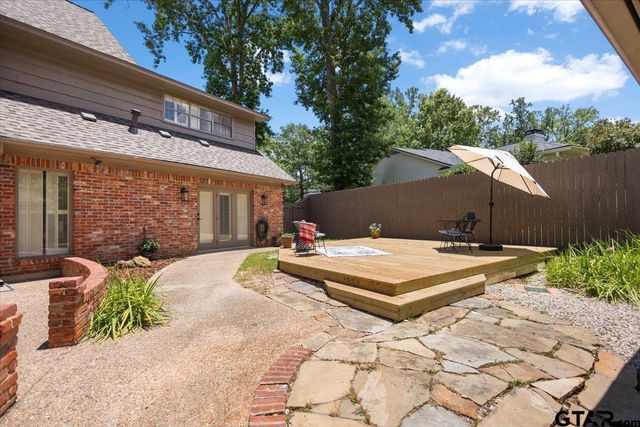 5911 Foxcroft RD, Tyler, TX 75703