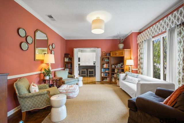 5911 Foxcroft RD, Tyler, TX 75703