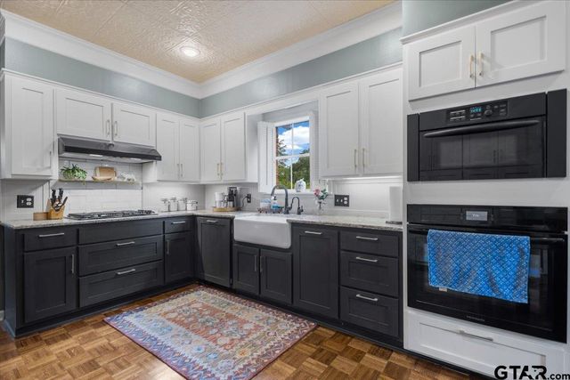 5911 Foxcroft RD, Tyler, TX 75703