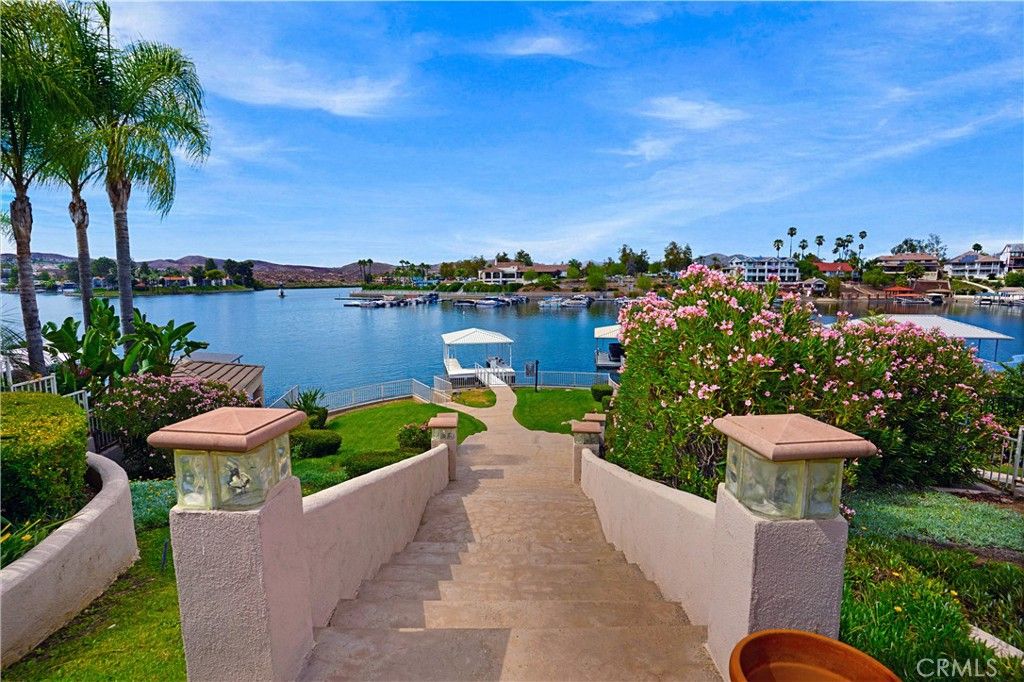 22330 Village Way, Canyon Lake, CA 92587 — exterior