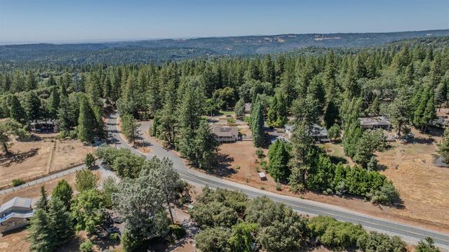 14206 Williams Rd, Pioneer, CA 95666
