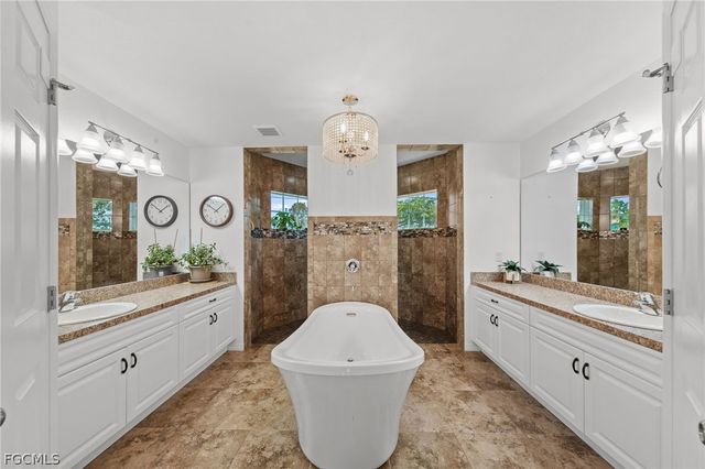 126 SE 15th PL, Cape Coral, FL 33990