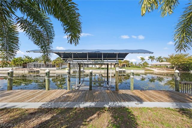 126 SE 15th PL, Cape Coral, FL 33990