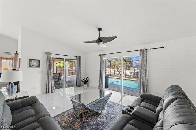 126 SE 15th PL, Cape Coral, FL 33990