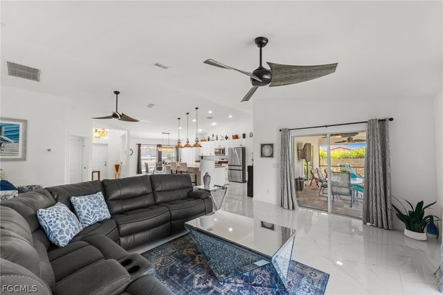 126 SE 15th PL, Cape Coral, FL 33990