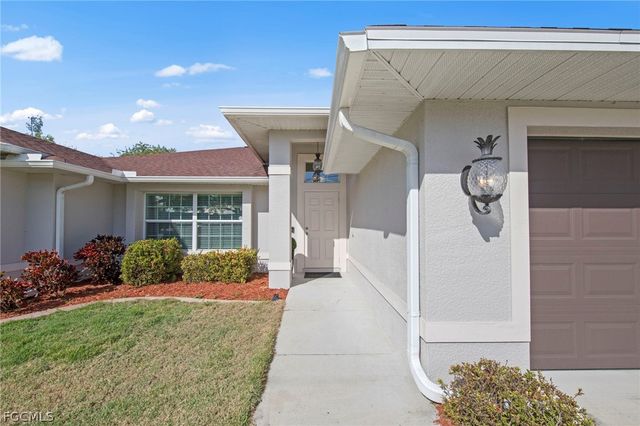 126 SE 15th PL, Cape Coral, FL 33990