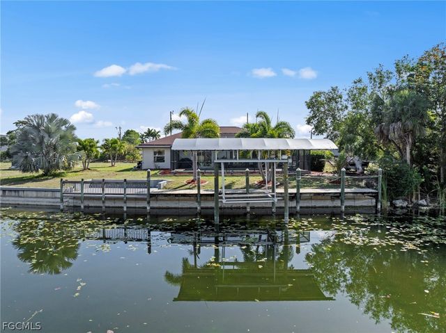 126 SE 15th PL, Cape Coral, FL 33990