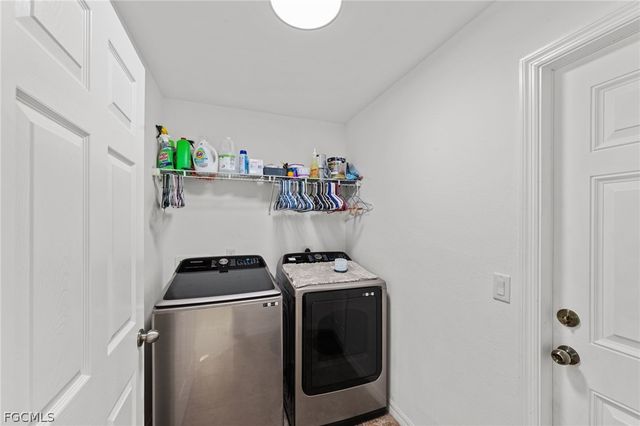 126 SE 15th PL, Cape Coral, FL 33990