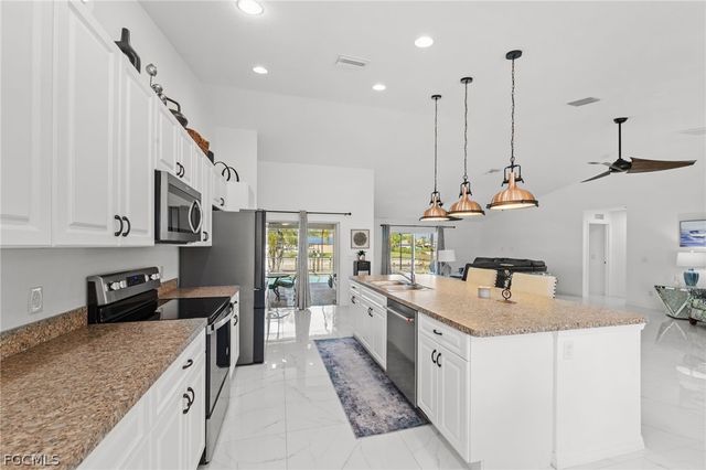 126 SE 15th PL, Cape Coral, FL 33990