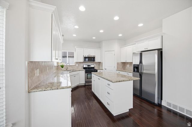 324 N IRONSIDE WAY, Farmington, UT 84025