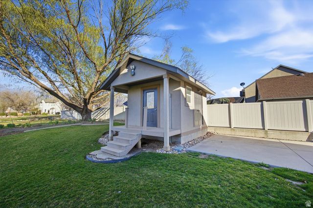 324 N IRONSIDE WAY, Farmington, UT 84025