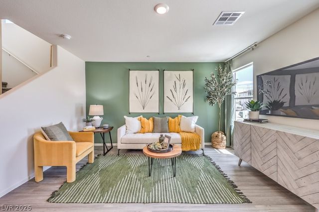 6087 Ginger Garden Street 16, North Las Vegas, NV 89081