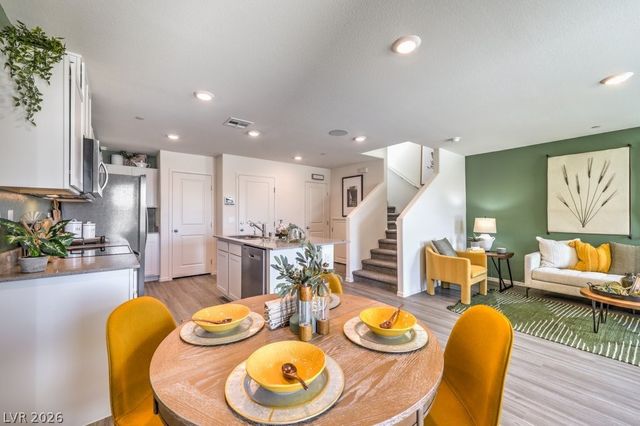 6087 Ginger Garden Street 16, North Las Vegas, NV 89081