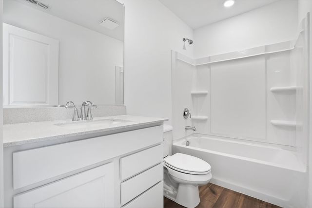433 Red Oak Circle, Volo, IL 60020