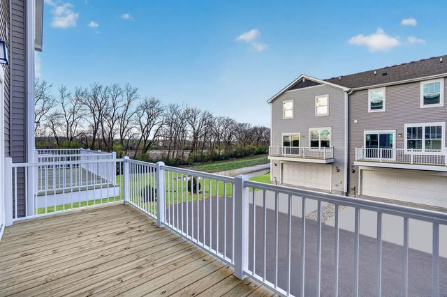 433 Red Oak Circle, Volo, IL 60020