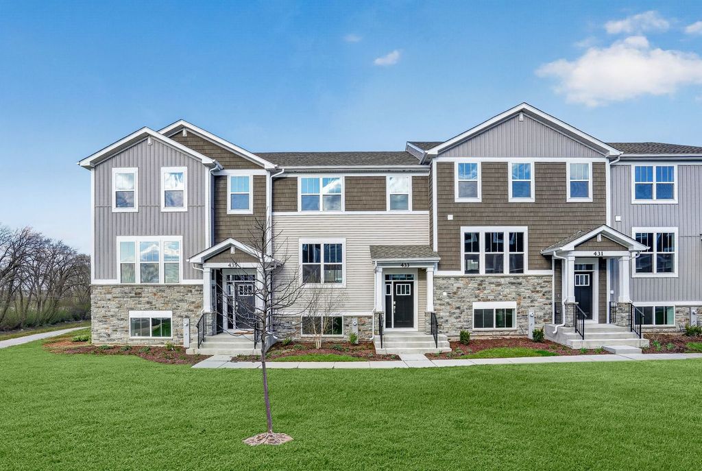 433 Red Oak Circle, Volo, IL 60020
