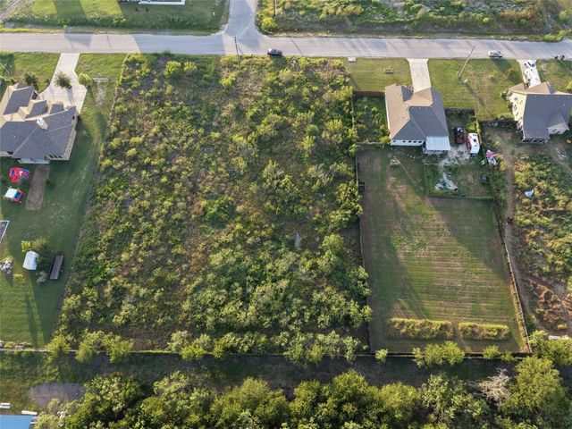 232 E Ridge LN, Kyle, TX 78640