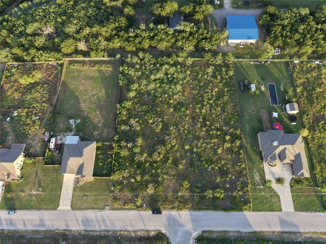 232 E Ridge LN, Kyle, TX 78640