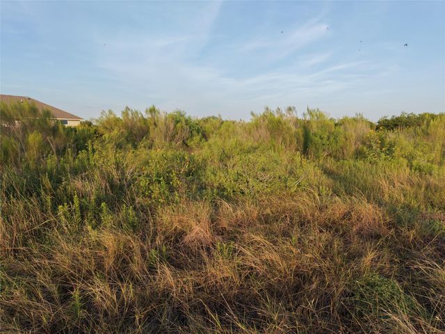232 E Ridge LN, Kyle, TX 78640