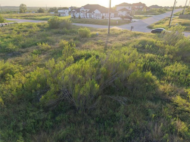 232 E Ridge LN, Kyle, TX 78640
