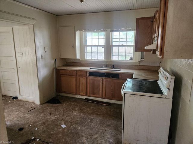 2709 Eastwood Drive, Winston-salem, NC 27107
